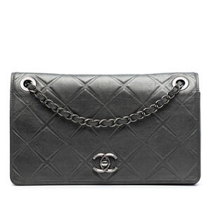 Pre-Loved Chanel Medium Embossed Calfskin Propeller Flap